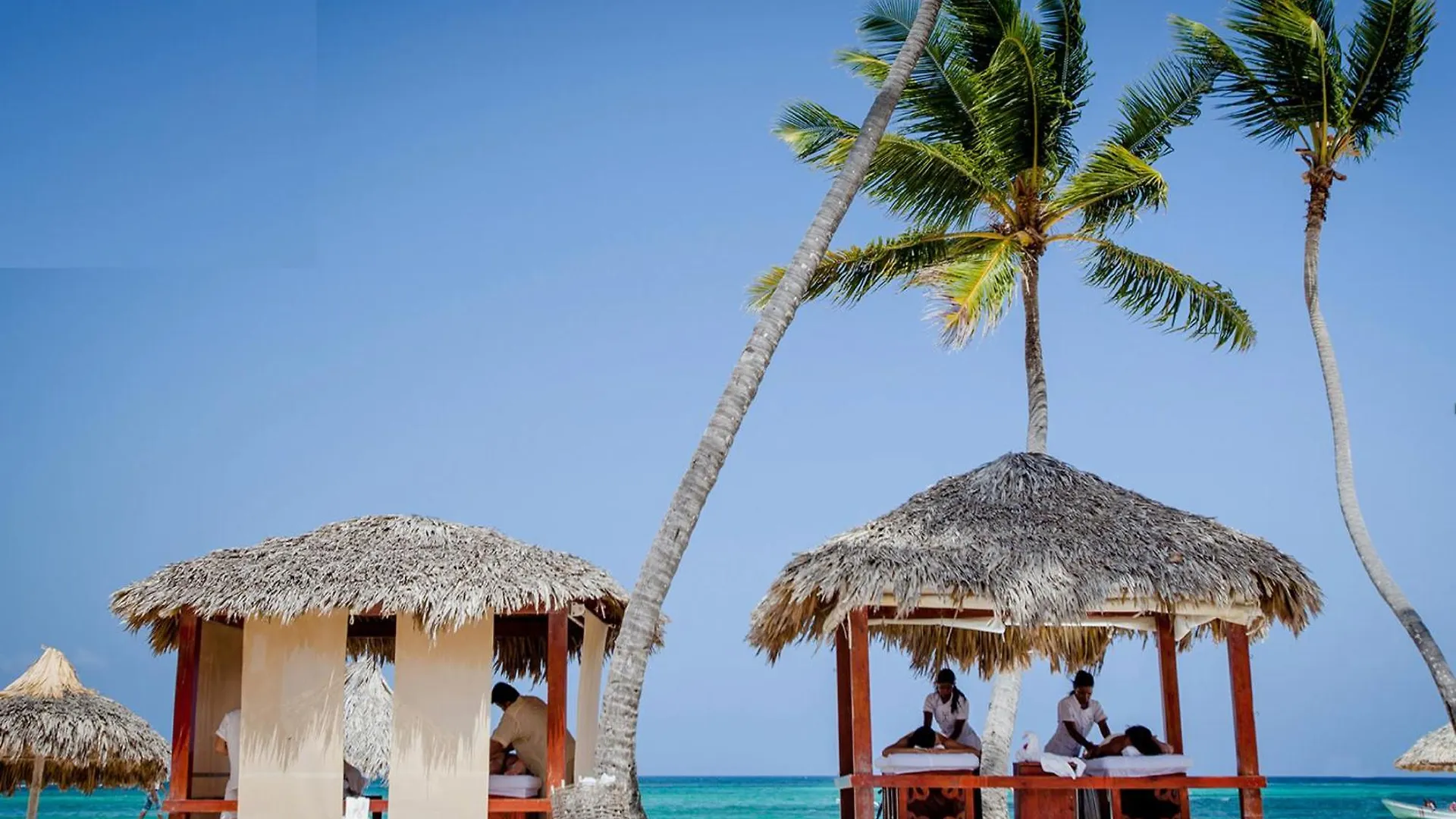 Serenara Studios And Suites - Los Corales Beach - Great Location With Many Restaurants Punta Cana